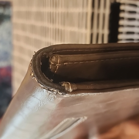 CHINESE LAUNDRY CLUTCH - Picture 15 of 16